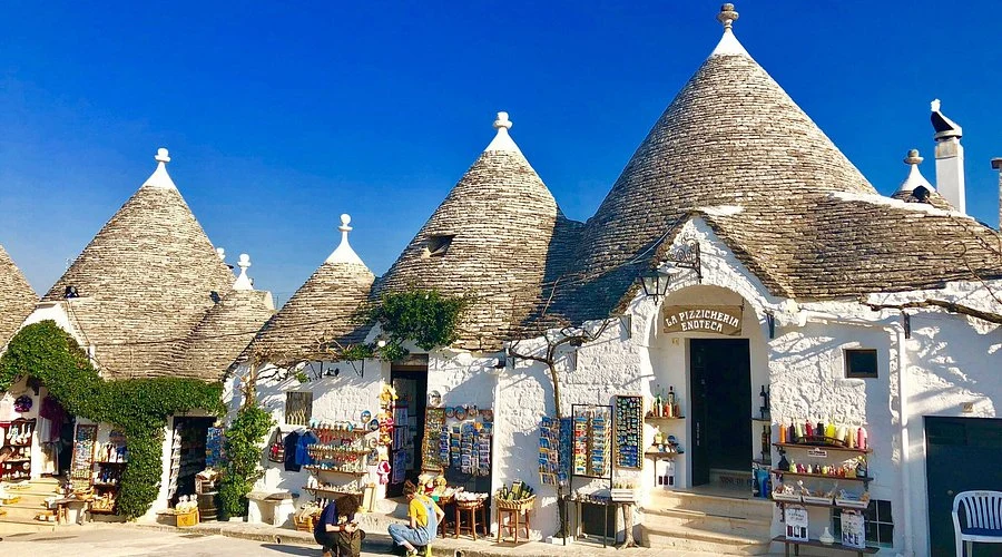 Da Matera ad Alberobello: i Sassi e i trulli
